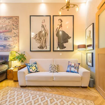 Venus - The Actor's Den * 부다페스트