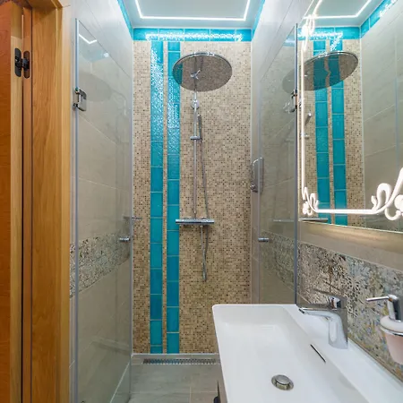 Venus - The Actor's Den